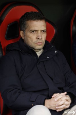 Luis Castro: 