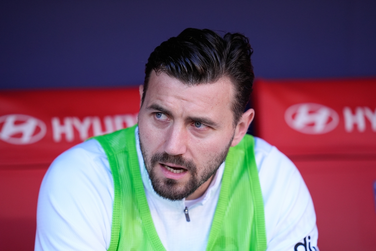 Dimitrievski vuelve a coger la portería en plena crisis