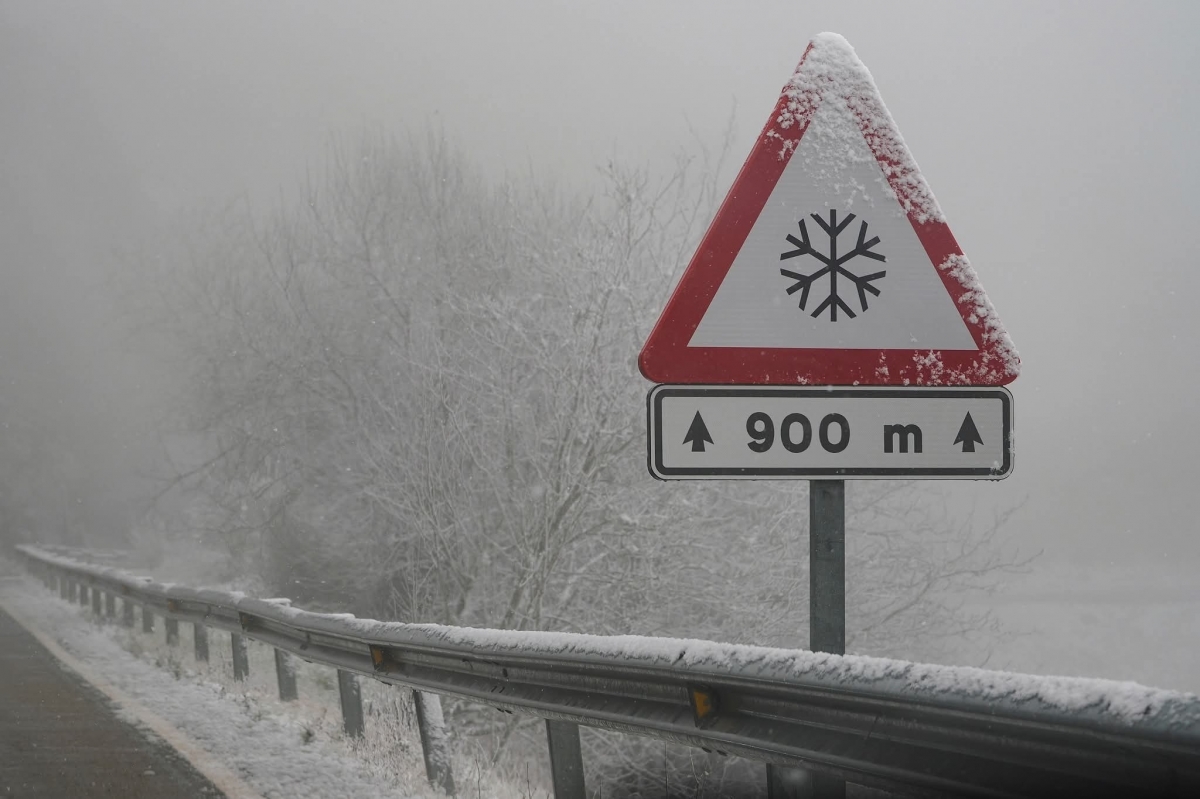Protección Civil mantiene la alerta por nevadas en cotas bajas del centro, norte y este peninsular hasta el martes