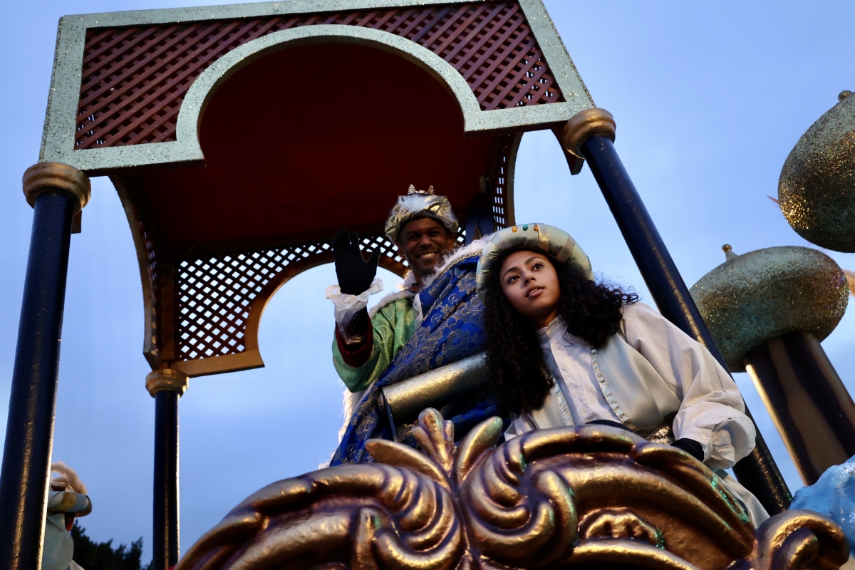 El Rey Baltasar, en la Cabalgata de los Reyes Magos de Murcia, en 2026.