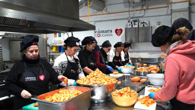 Alicante Gastronómica Solidaria reparte 500 roscones entre colectivos vulnerables de la provincia de Alicante 