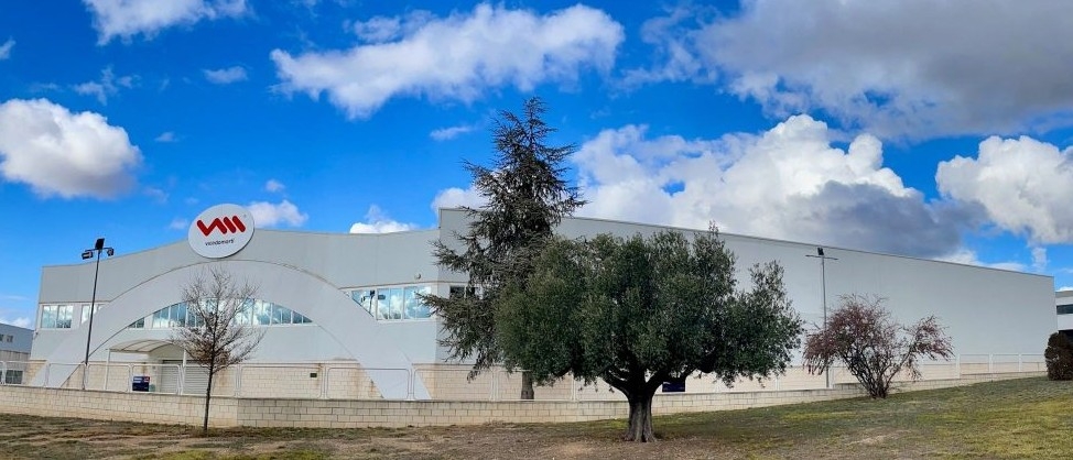 La ibense de plástico transformado Vicedo MartÍ amplía en 2.100 m² sus instalaciones para producto terminado