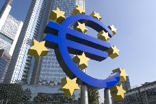 La eurozona creció menos de lo previsto, con una expansión del 0,2% en el cuarto trimestre y de 1,4% en 2025