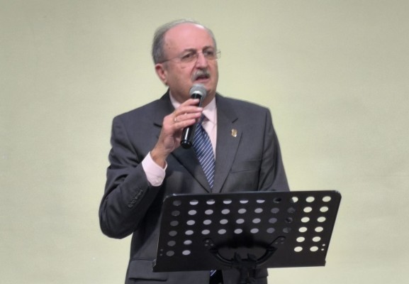 Tomás Martínez Pagán, distinguido como Capataz de Honor del Trono del Cristo Resucitado de Abarán