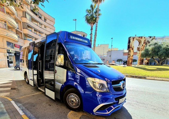 El Ayuntamiento de Elda acuerda prorrogar el contrato del servicio de transporte urbano colectivo