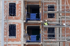 El Plan de Vivienda prevé ayudas de hasta 102.000 euros por nueva vivienda industrializada en zona tensionada