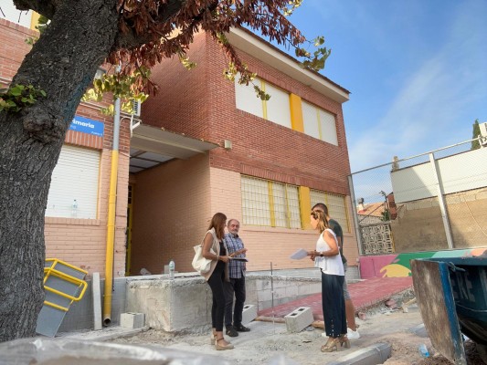 El colegio Santo Ángel de Murcia se pone a punto para el curso con obras de mejora