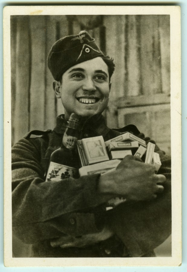 Soldado de la División Azul en el frente.