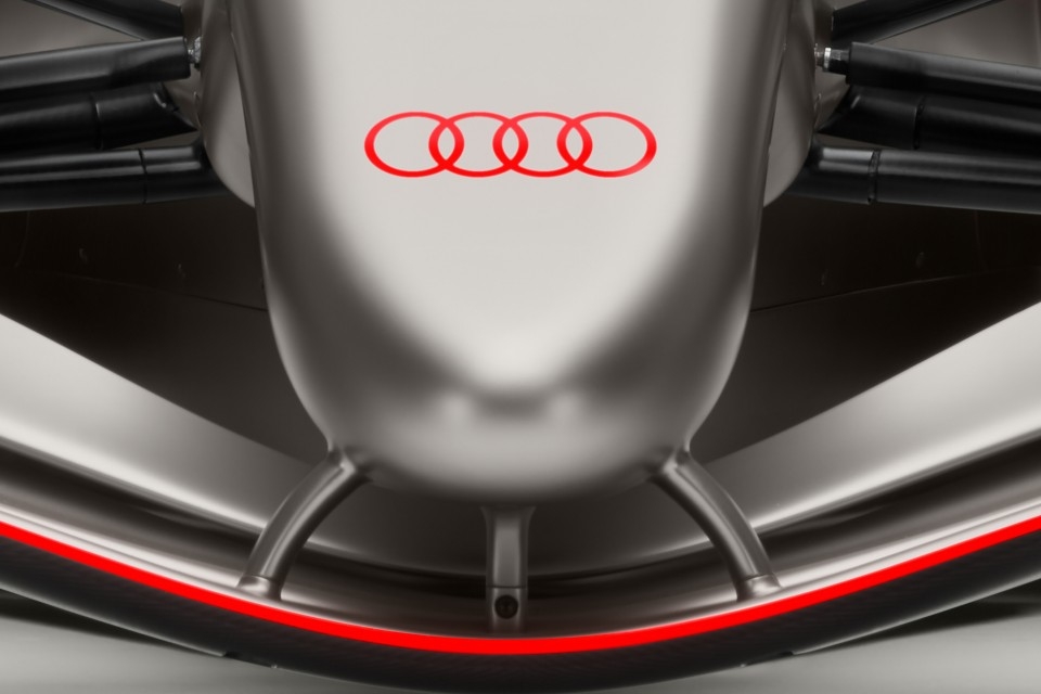 El equipo Audi Revolut F1 inicia la temporada 2026 poniendo en marcha el monoplaza por primera vez