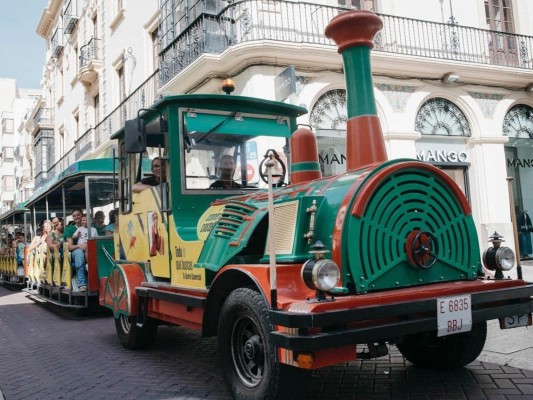 El tren turístico de Castelló cierra la Navidad con más de 4.000 pasajeros: volverá a funcionar en febrero
