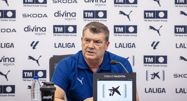 El descenso vuelve a 'activar' el mercado del Valencia CF 