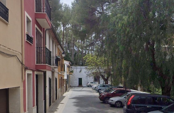 La calle San Isidro de Chiva, antes de la Dana del 29 de octubre de 2024.