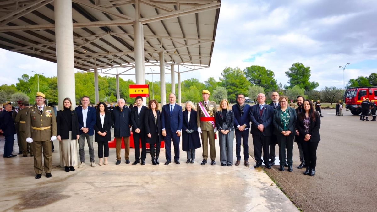 El Ministerio de Defensa otorga al alcalde de Sedaví el mérito militar por su labor durante la Dana
