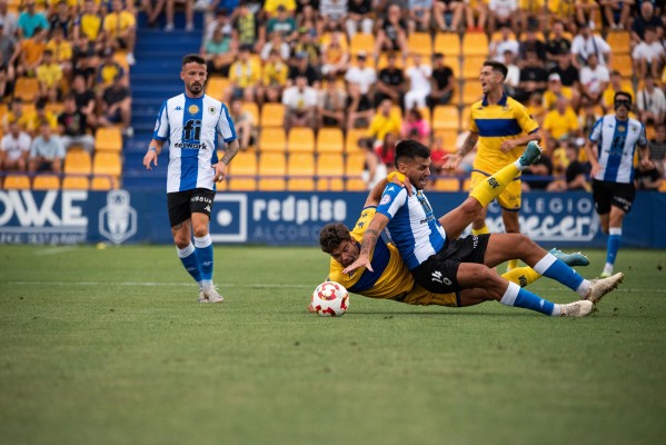 El Hércules recibe un baño de realidad en Alcorcón