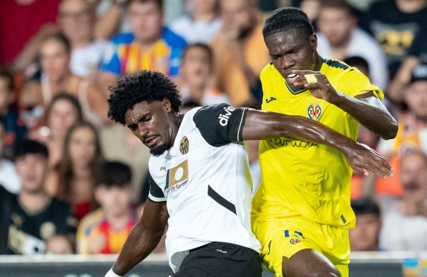 El Villarreal demuestra que sabe sufrir y empata con lo mínimo en un mal partido en Mestalla