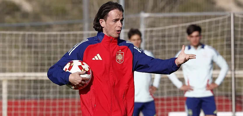 Mollá y Durá (Valencia), Maciá (Villarreal) y Delgado (Elche) convocados por la sub-18