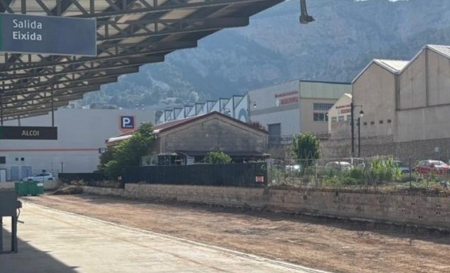 Alcoy pedirá más frecuencias del tren a Xàtiva y viajes directos para hacerlo competitivo con el coche