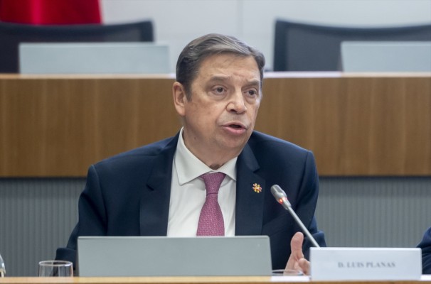 Planas aborda con CCOO y UGT la propuesta de la CE para la futura PAC y el acuerdo UE-Mercosur