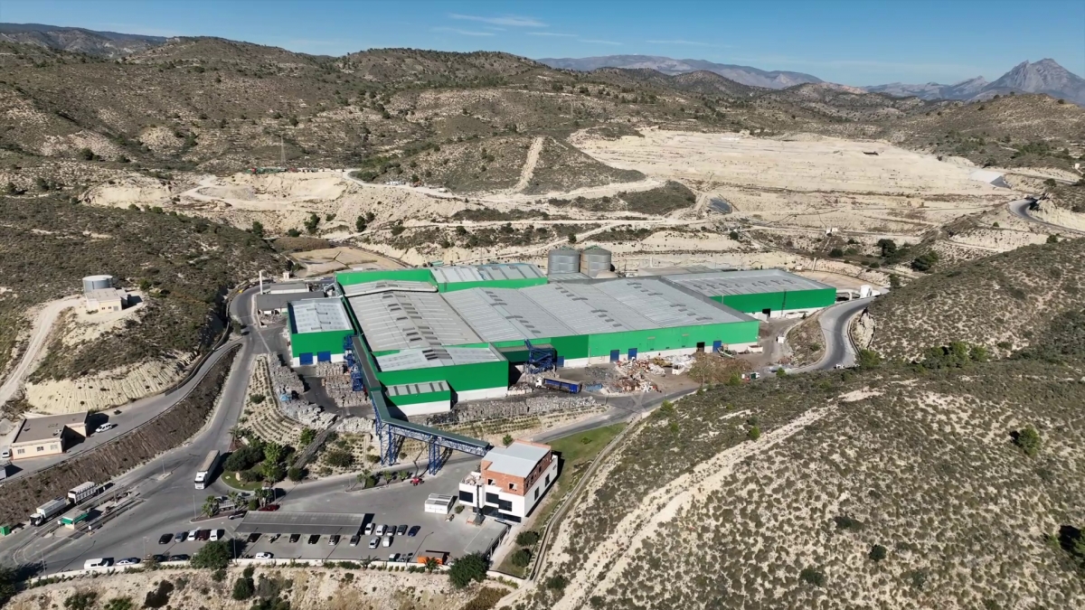 La planta de El Campello trata un 5% más de residuos en 2025: 250.000 toneladas