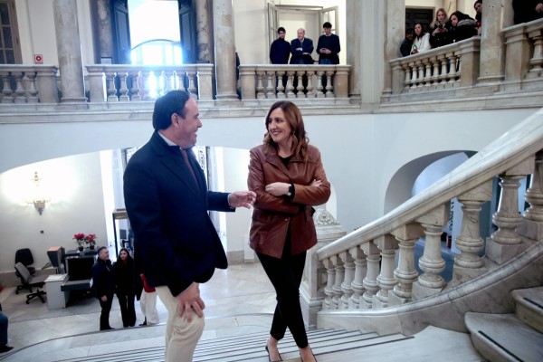 Mompó y Catalá exhiben sus talentos en la carrera de afectos por Pérez Llorca