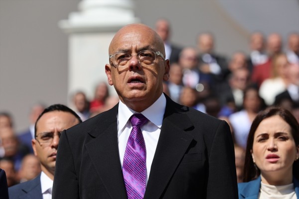 El presidente del Parlamento anuncia la liberación de un 