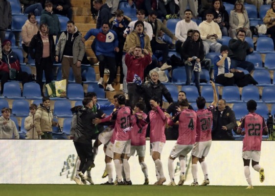 Multa al Hércules CF y clausura del Fondo Norte de Rico Pérez por un partido