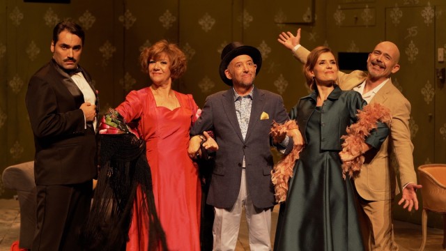 Una zarzuela dentro de otra zarzuela para hablar del paso del tiempo desde el humor y la elegancia