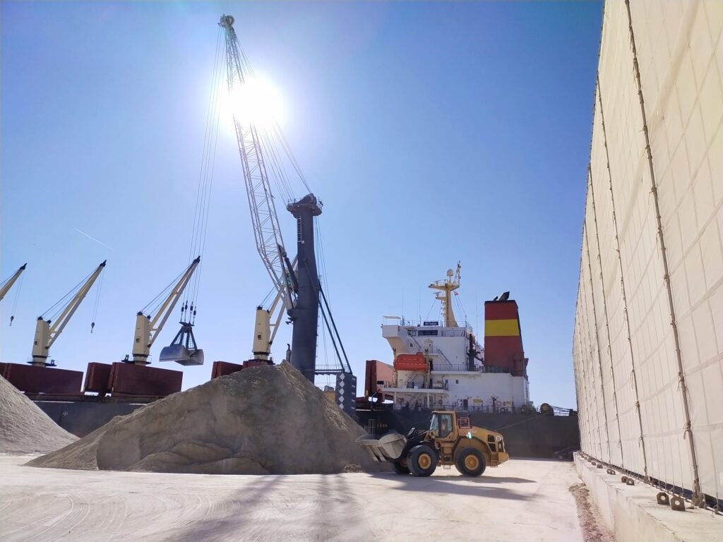 PortCastelló registra el mejor diciembre de los últimos cuatro años: el granel sólido lidera el crecimiento con un 16%