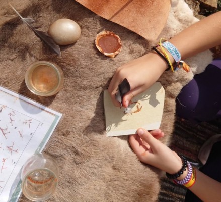 Cervera del Maestre acerca la prehistoria a escolares y jóvenes a través de talleres de arqueología