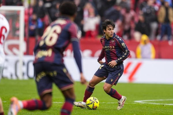 Carlos Álvarez: “Estoy muy feliz en el Levante y creo que va a seguir siendo así”