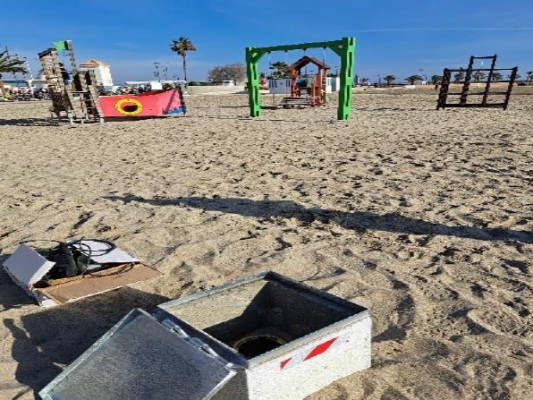 Cuatro empresas pujan por el contrato para vigilar la calidad del agua en el Mar Menor