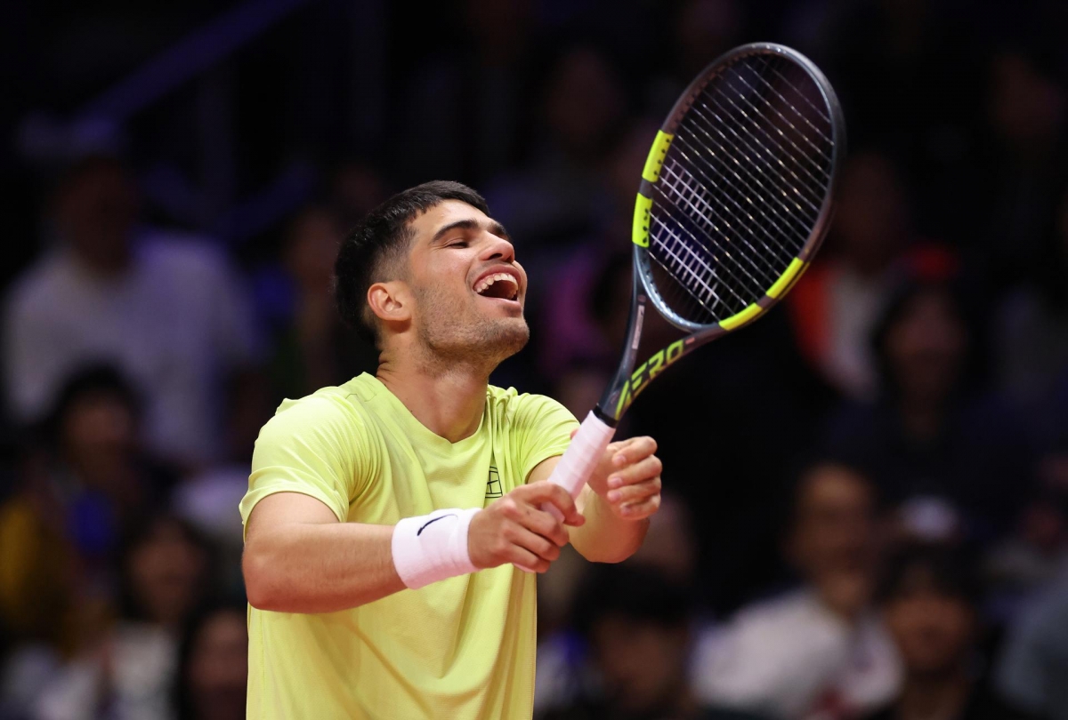 Alcaraz gana por fin una exhibición a Sinner y su bagaje global de duelos es de 12-8 ante el italiano