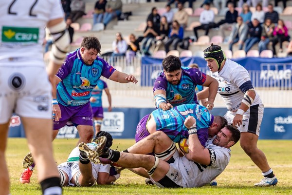 El Huesitos La Vila busca prolongar su buena racha en el campo del colista Santboiana