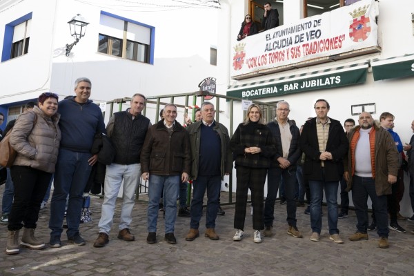 La Diputación se une a las fiestas de San Antonio de Veo y comparte con los vecinos una jornada festiva