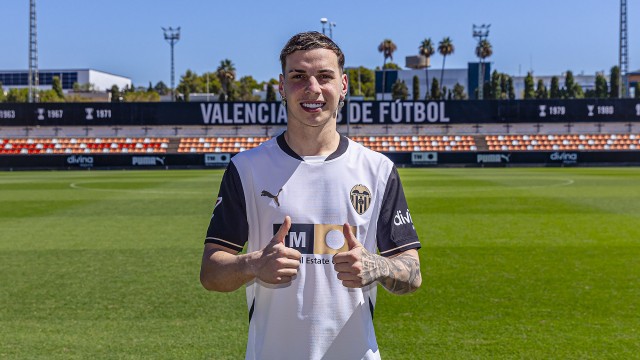 Daniel Paulino refuerza la delantera del Valencia Mestalla
