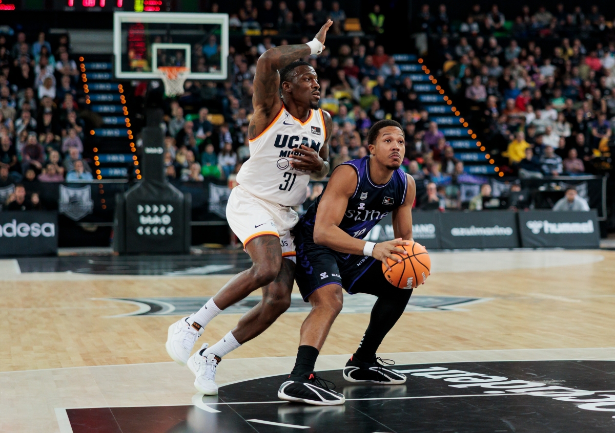 A la Copa con mala cara: el UCAM CB sella el billete pero confirma su bache con la tercera derrota seguida 