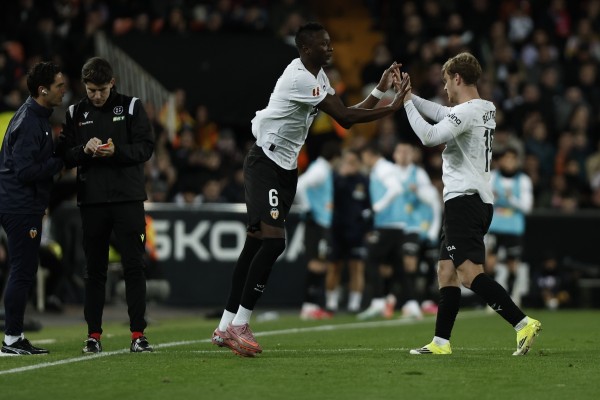 Las notas del Valencia CF 1-1 Elche CF: Sadiq está de vuelta
