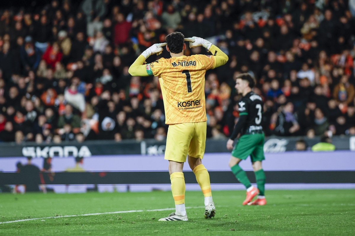 Dituro pide cabeza a los suyos