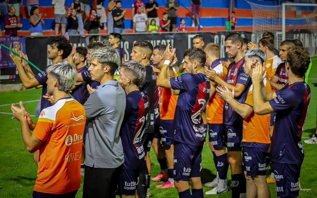 El Yeclano, al que Adrián pide 