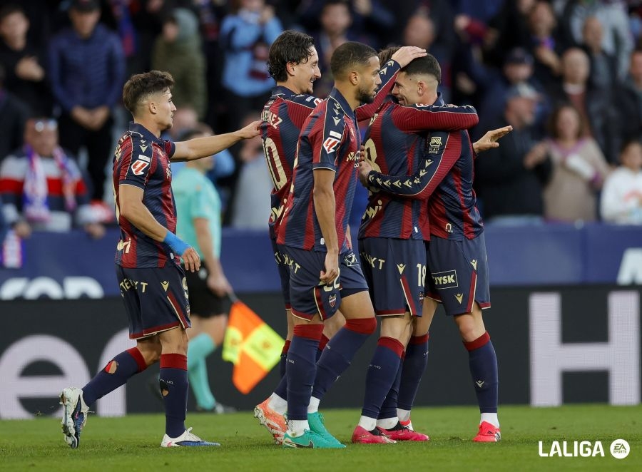El Levante de Castro suma ante el Espanyol pero sigue sin conocer la victoria en el 'Ciutat'