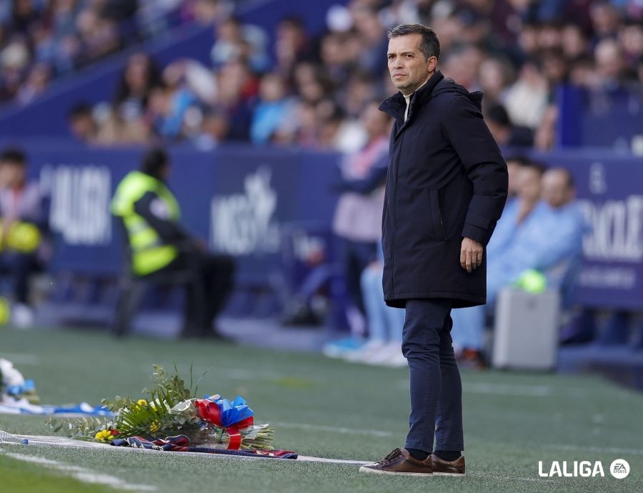 Luís Castro: “Si no creyera en la permanencia no estaría aquí”