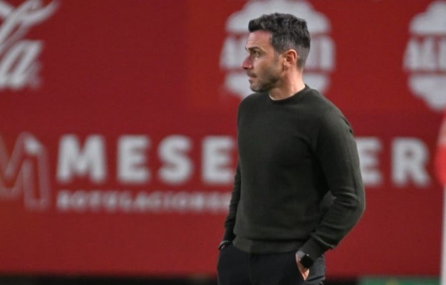 El Murcia, quinto; y el Efesé, séptimo, están ya a 8 y a 11 puntos del liderato en el grupo 2 de Primera RFEF