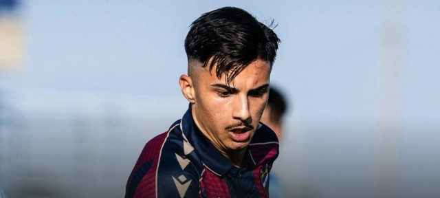 Paco Cortés se reintegrará el jueves al grupo tras jugar con España sub 19 ante Italia