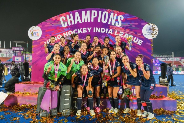 Lola Riera, flamante campeona de la Hockey India League