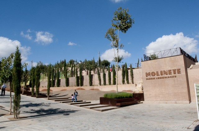 Cartagena valora restringir los accesos o adelantar el cierre del parque del Molinete tras el incendio del sábado