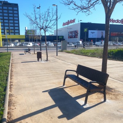 Alfafar refuerza el mantenimiento y cuidado de la zona comercial afectada por la Dana