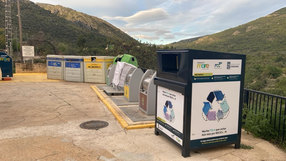 Nueve municipios del Consorci Mare recogen 15.400 toneladas de textil con los contenedores especiales