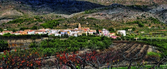 Pueblos de l'Alcoià y el Comtat piden refuerzos de la Guardia Civil ante los robos continuados en sus casas
