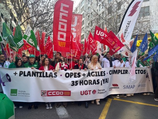 Los sindicatos sanitarios vuelven a exigir en la calle diálogo y el cumplimientos de acuerdos