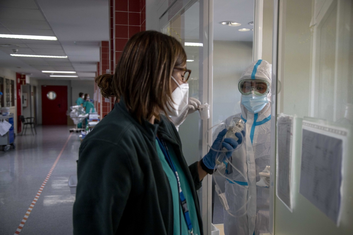 Salud prorroga otras dos semanas la obligación de las mascarillas en hospitales y centros de salud de la Región de Murcia